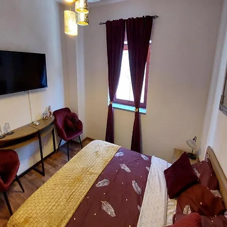 4 Colors Rooms, 3* Cres