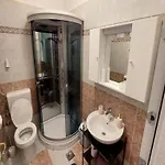 4 Colors Rooms, Konukevi Cres