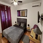 4 Colors Rooms, Cres