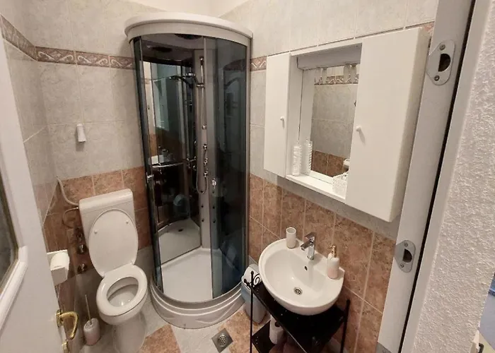 4 Colors Rooms, Πανσιόν Cres