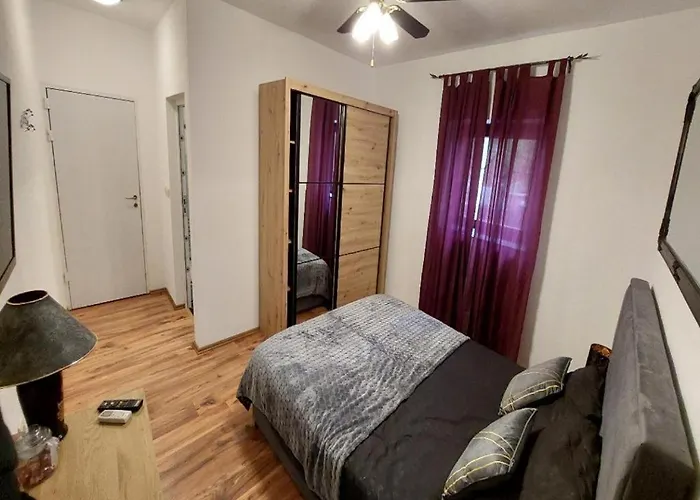 4 Colors Rooms, 3* Cres