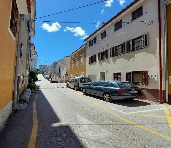 Πανσιόν 4 Colors Rooms,