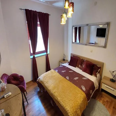 Pensjonat 4 Colors Rooms, Cres